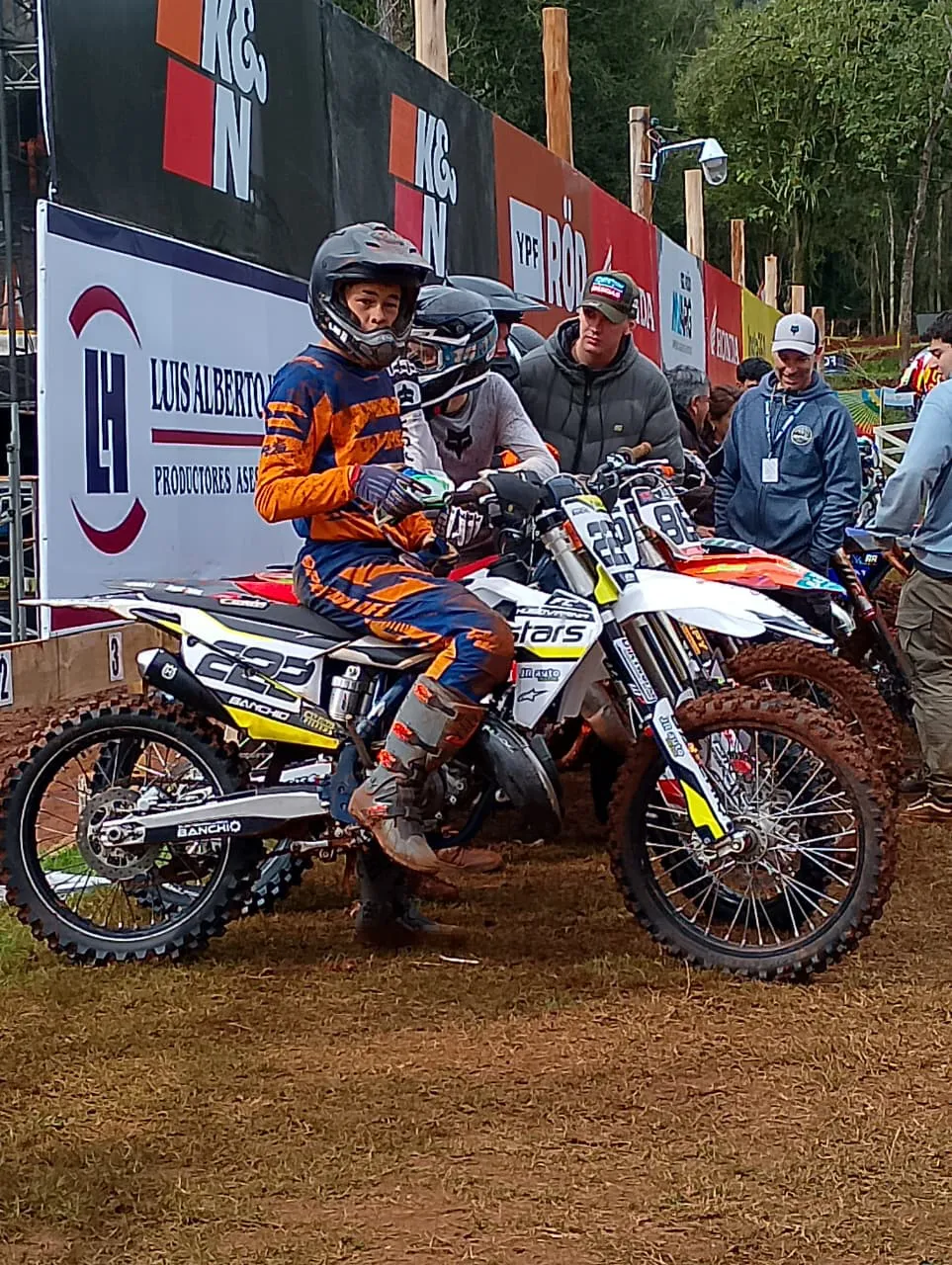 d5996a27-283c-4803-8d11-d2c48e0a01b9 (1)