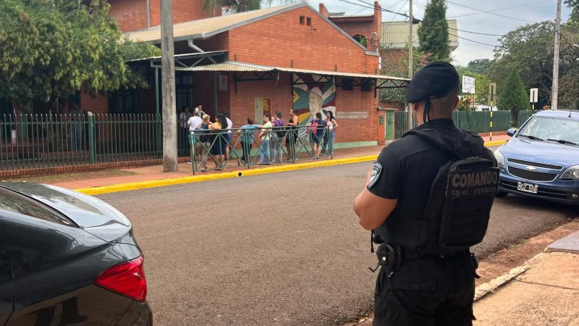 Amenazas-en-escuelas-ya-identificaron-a-12-menores-en-Misiones-1-813x458