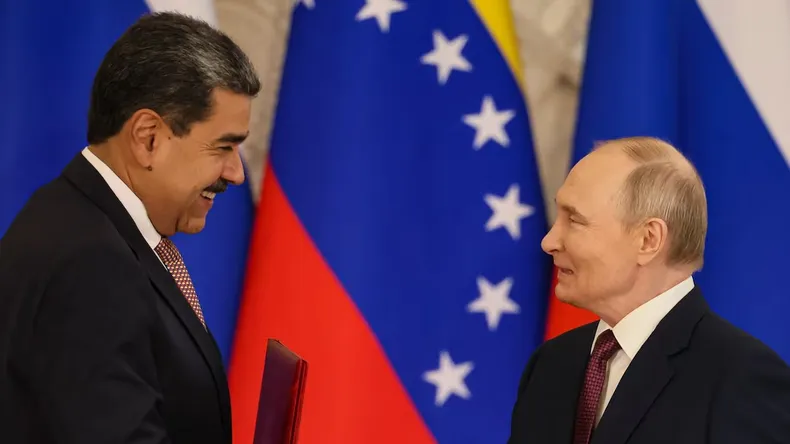 maduro-y-putin-11-12-25