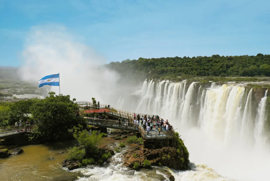 Cataratas-de-Iguazu-2-scaled