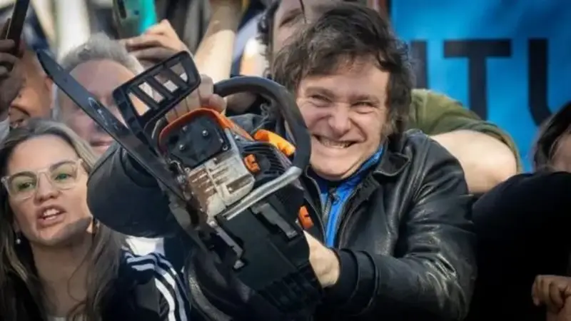 milei-motosierra-jpg.