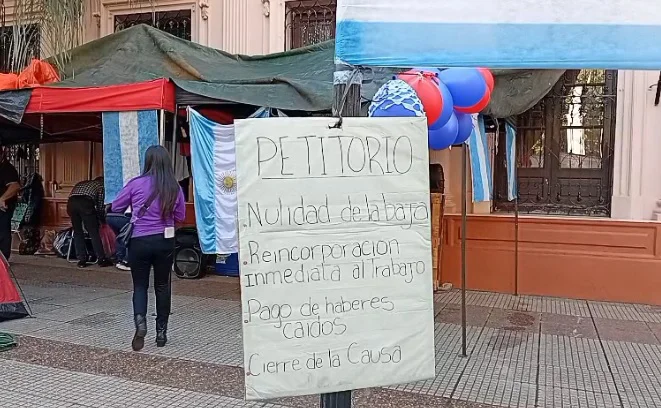 policias-encadenados
