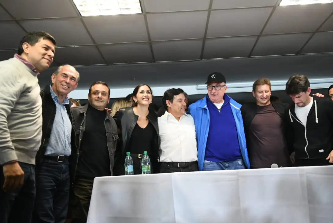 Frente-Renovador-Neo-en-la-Casa-del-Militante-1