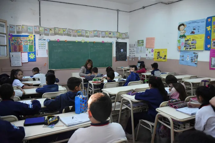 987672-colegio-20privado-20telam-201