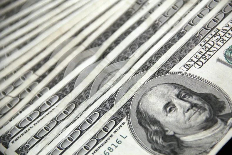 dolar-blue-dolares-billetes-divisas