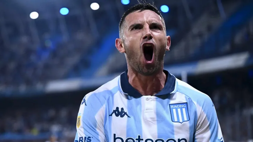 adrian-martinez-metio-50-goles-con-la-camiseta-de-racing_862x485